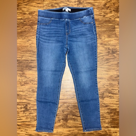 Old Navy Denim - Old Navy Rockstar Jeggings Size 18